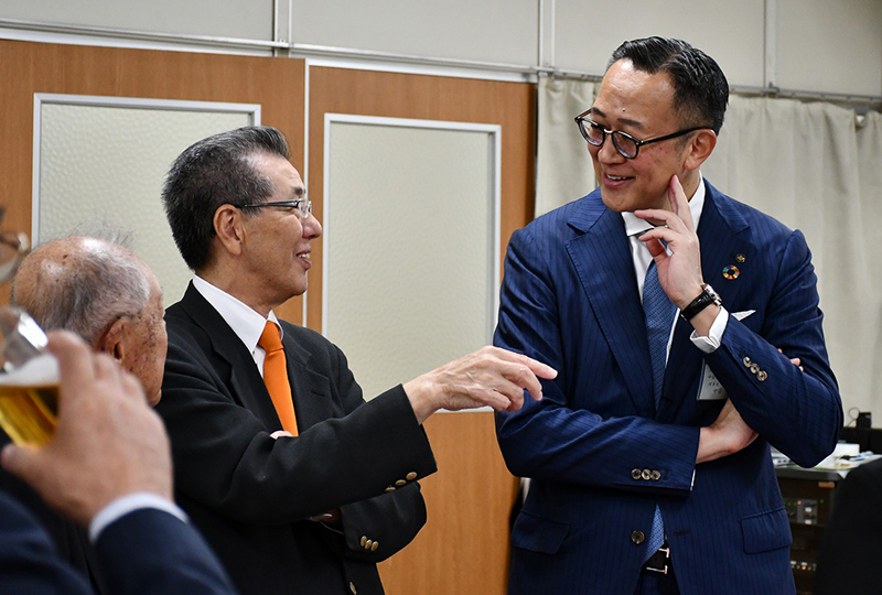 懇親会の様子