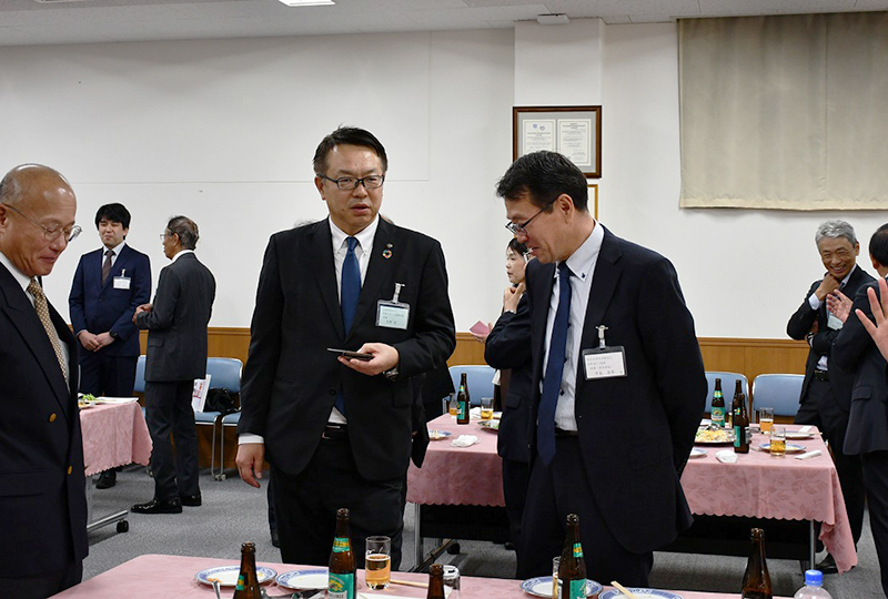 懇親会の様子