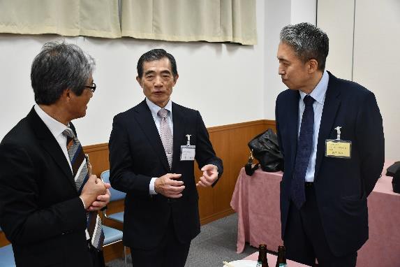 懇親会の様子